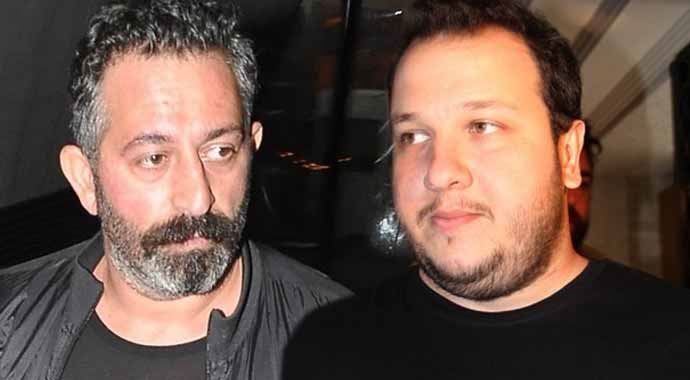 Cem Yılmaz ve Şahan Gökbakar'ın gişe rekabeti yıl sonu belli olacak Cem Yılmaz ve Şahan Gökbakar'ın gişe rekabeti yıl sonu belli olacak
