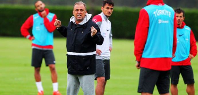 Fatih Terim kararını verdi! 5 ismin biletini kesti Fatih Terim kararını verdi! 5 ismin biletini kesti