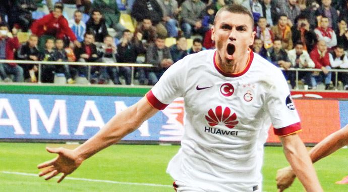 Galatasaray Fenerbahçe derbisi dünyanın umurunda değil! Galatasaray Fenerbahçe derbisi dünyanın umurunda değil!