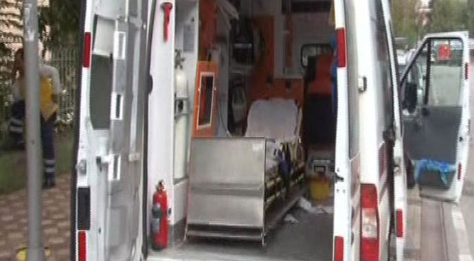 Malatya'da ambulansı soydular Malatya'da ambulansı soydular
