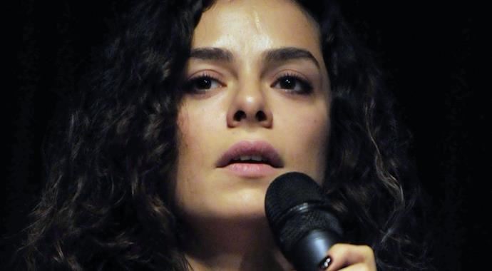 Özge Özpirinçci çalışma saatlerini sert eleştirdi! Özge Özpirinçci çalışma saatlerini sert eleştirdi!