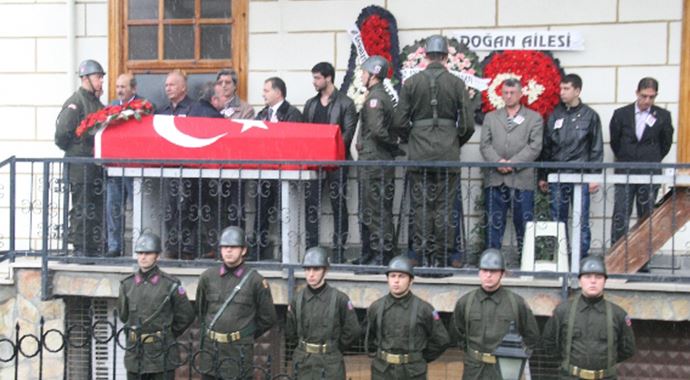 Arif Doğan son yolculuğuna uğurlandı Arif Doğan son yolculuğuna uğurlandı