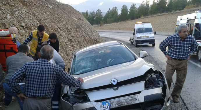Kargı&#039;da trafik kazası: 2 yaralı 