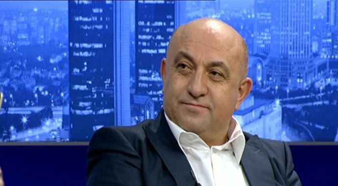 Sinan Engin: Hakan mı Ömer mi söyleyemem ama biri altına etmiş