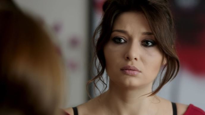 Nurgül Yeşilçay şaşırdı! Nurgül Yeşilçay şaşırdı!