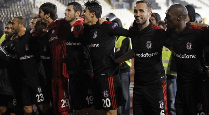 Beşiktaş&#039;ın galibiyeti Kosova ve Arnavutluk&#039;ta sevinçle kutlandı