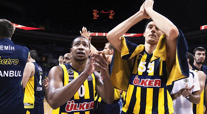 Fener Polonya&#039;da vurdu