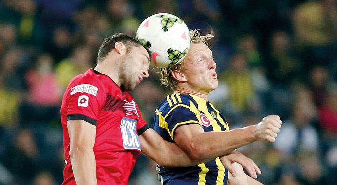 Fenerbahçe derbi yarasını Gençlerbirliği karşısında sardı