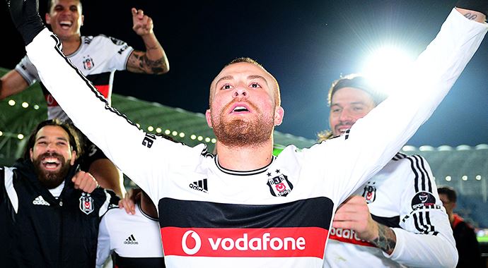 Gökhan Töre evlenecek! Gökhan Töre evlenecek!
