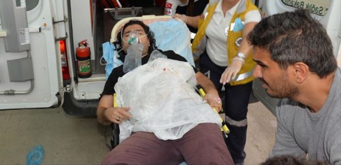 Kimlik soran polisi bu hale getirdi Kimlik soran polisi bu hale getirdi