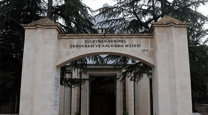 Süleyman Demirel Demokrasi ve Kalkınma Müzesi açıldı Süleyman Demirel Demokrasi ve Kalkınma Müzesi açıldı