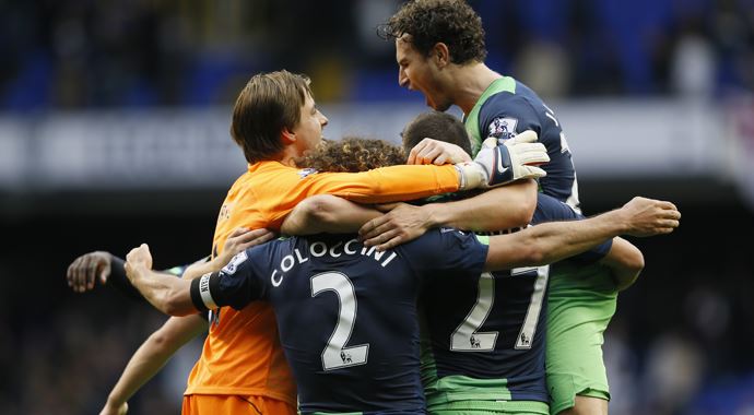 Tottenham&#039;a Newcastle darbesi