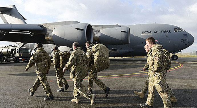 Son İngiliz askerleri de Afganistan'dan çıktı Son İngiliz askerleri de Afganistan'dan çıktı