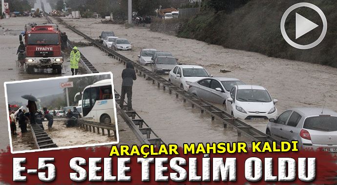 D-100 Karayolu sele teslim oldu, trafik kilit! D-100 Karayolu sele teslim oldu, trafik kilit!