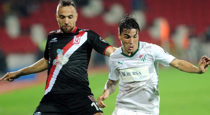 Bursaspor&#039;un yıldızı Süper Lig&#039;i eleştirdi