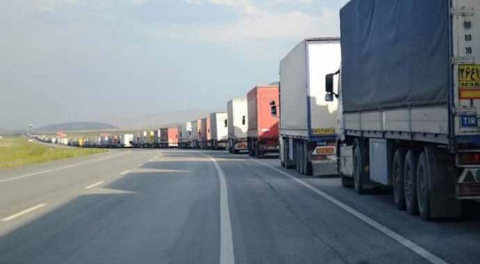Türk TIR'larına İran çipi iddiası Türk TIR'larına İran çipi iddiası