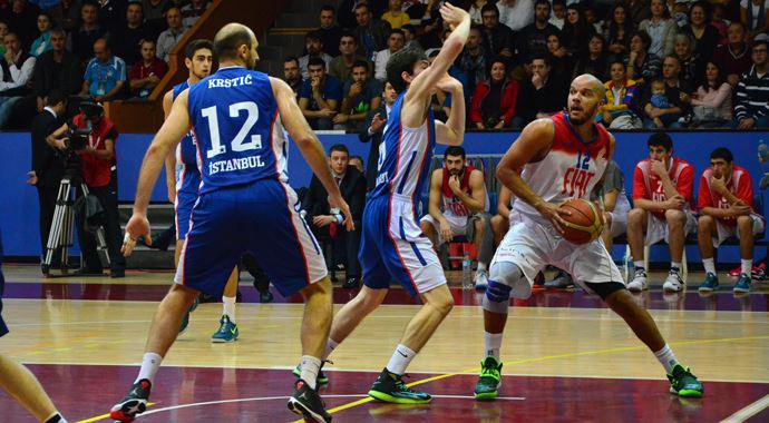 Anadolu Efes deplasmanda farklı