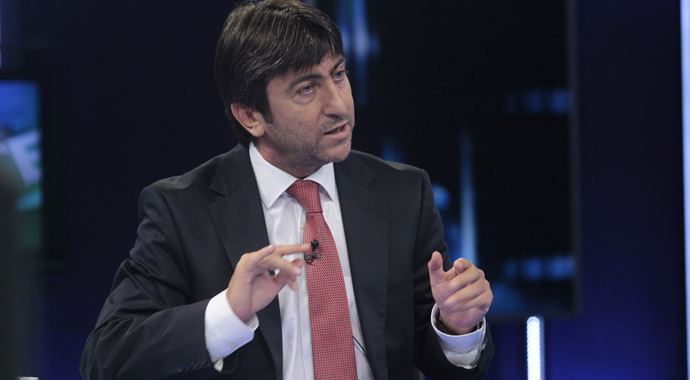 Dilmen: Bu tokat Beşiktaş'a yarar Dilmen: Bu tokat Beşiktaş'a yarar