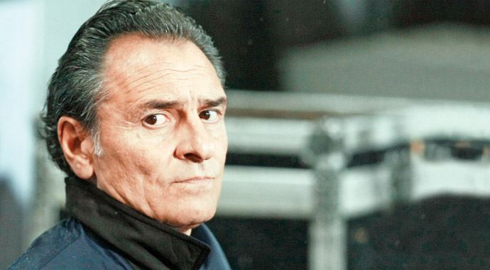 Prandelli ile şimdilik devam Prandelli ile şimdilik devam