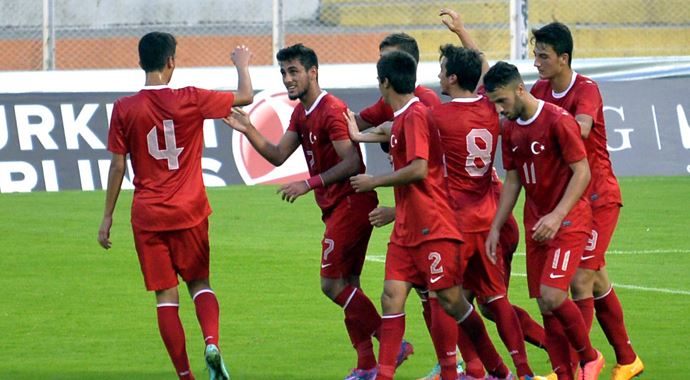 Genç Millilerimiz Rusya'yı yendi Genç Millilerimiz Rusya'yı yendi