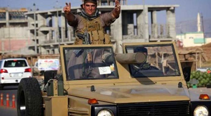 IŞİD sınır kapısına saldırıyor