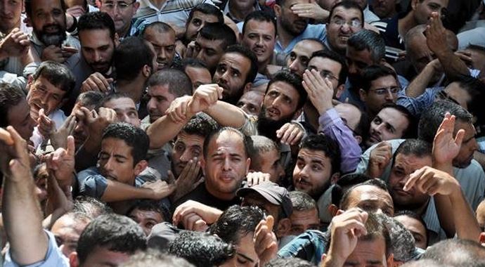 Gazze'de maaş krizi çözüldü Gazze'de maaş krizi çözüldü