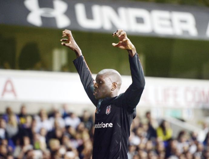 Demba Ba, bu kez Tottenham'ı üzdü Demba Ba, bu kez Tottenham'ı üzdü