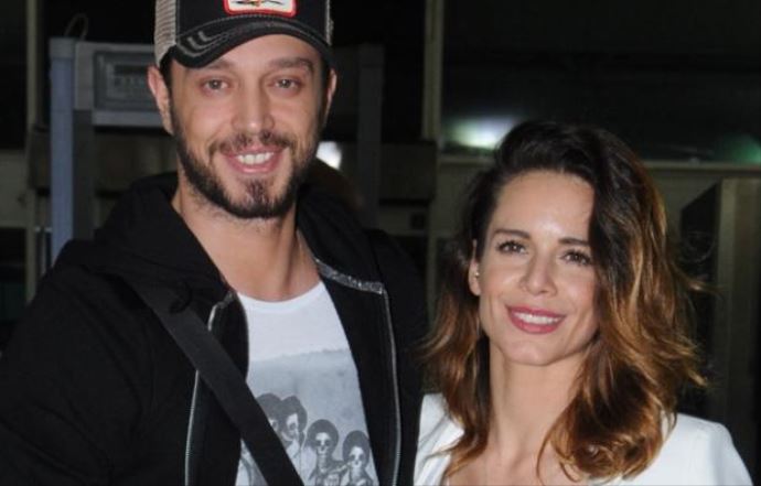 Eliz Sakuçoğlu&#039;ndan Murat Boz&#039;a jest!