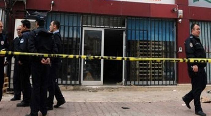 Marketi soyamayınca sahibini vurdular 