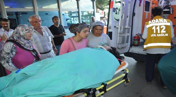 Bayram öncesi Adana'daki trafik kazasında 2 ölü 5 yaralı var