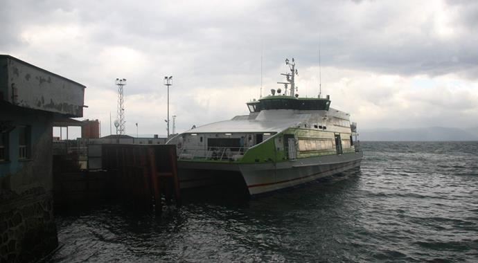 Kuvvetli poyraz Marmara&#039;da deniz ulaşımını olumsuz etkiledi