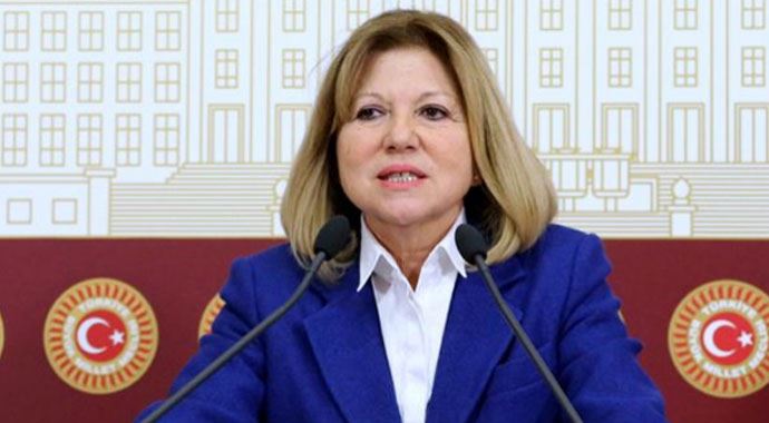 'Nur Serter istifa etti' haberi ortalığı karıştırdı 'Nur Serter istifa etti' haberi ortalığı karıştırdı