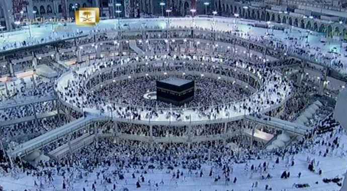 Kabe'de bayram namazı coşkusu