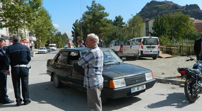 Çorum'da 2 feci kaza: 5 yaralı Çorum'da 2 feci kaza: 5 yaralı