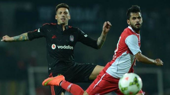 Beşiktaş'ın yıldız ismi sakatlandı! Beşiktaş'ın yıldız ismi sakatlandı!