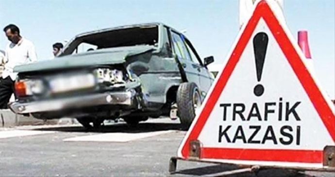 Edirne'de kaza: 13 yaralı Edirne'de kaza: 13 yaralı