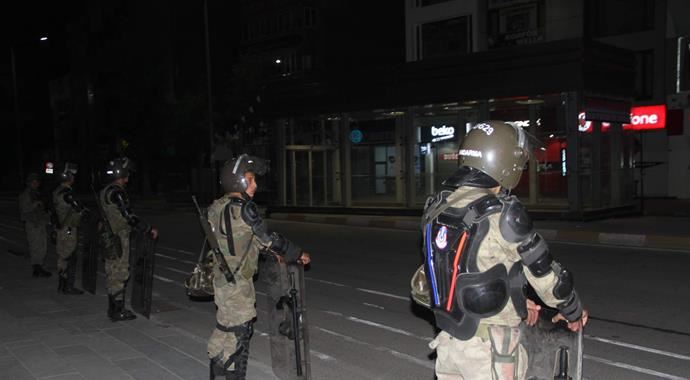 Van'da robocop jandarma ekipleri de kent merkezinde göreve başladı Van'da robocop jandarma ekipleri de kent merkezinde göreve başladı