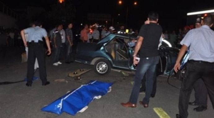 Denizli&#039;de kaza: 2 ölü , 3 yaralı 