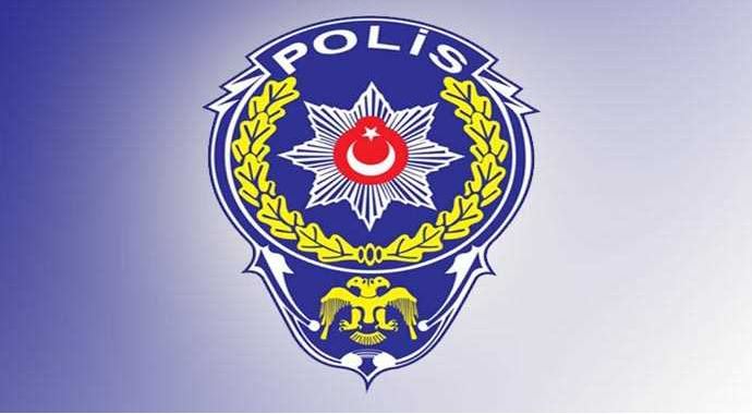 Emniyet müdürü göstericilerin açtığı ateş ile yaralandı Emniyet müdürü göstericilerin açtığı ateş ile yaralandı