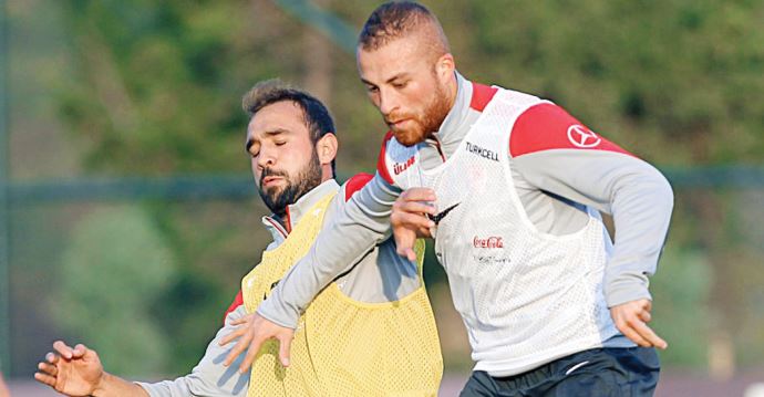 Çek Cumhuriyeti maçı öncesinde A Milli Takım SOS veriyor Çek Cumhuriyeti maçı öncesinde A Milli Takım SOS veriyor