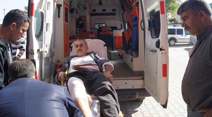 PKK, karakola malzeme taşıyan kamyonunu ateşe verdi