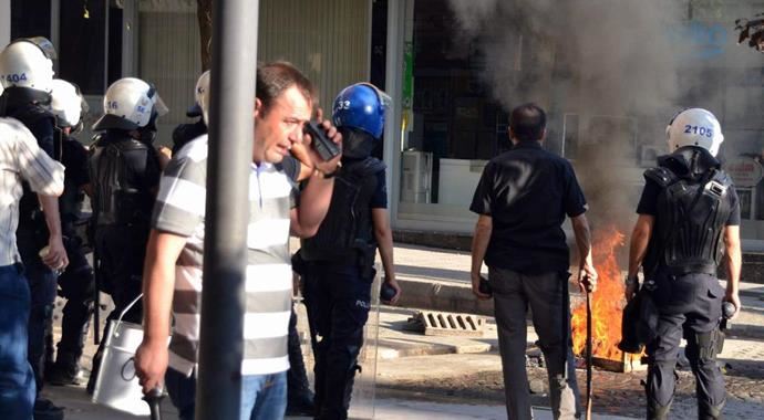 Siirt'te olaylar büyüyor, ölü sayısı 5'e yükseldi Siirt'te olaylar büyüyor, ölü sayısı 5'e yükseldi