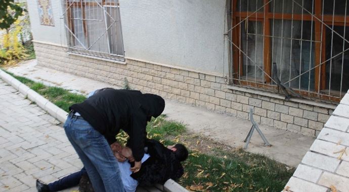 Muş'ta 14 Kobani gözaltısı Muş'ta 14 Kobani gözaltısı