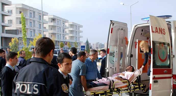 Aydın'da bıçaklı kavga: 2 yaralı Aydın'da bıçaklı kavga: 2 yaralı