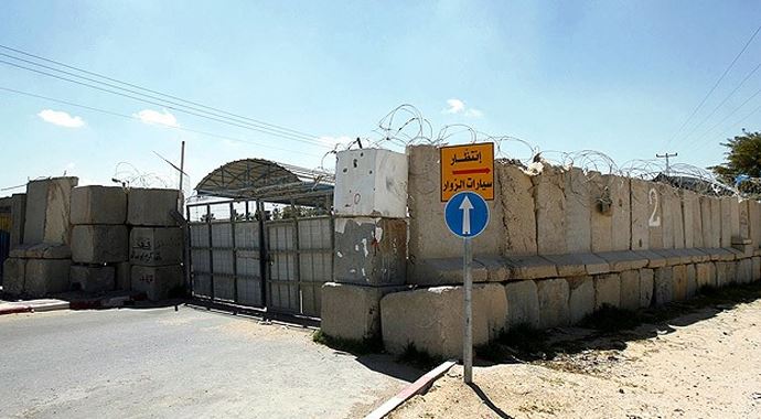 İsrail Gazze&#039;deki sınır kapılarını kapatıyor