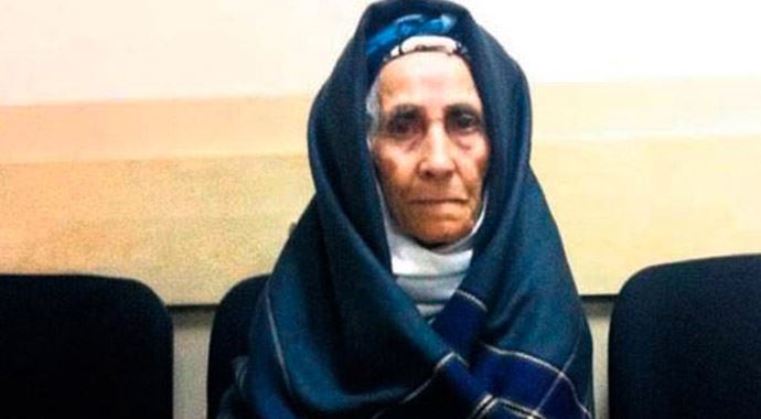 Alzheimerlı kadını sokağa terk ettiler Alzheimerlı kadını sokağa terk ettiler