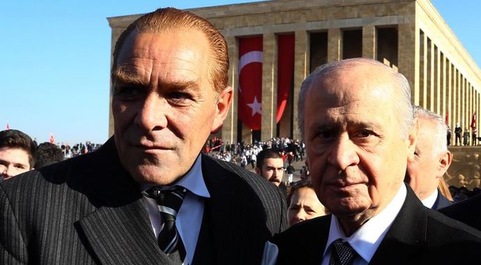 Bahçeli&#039;den &#039;Atatürk&#039;lü selfie