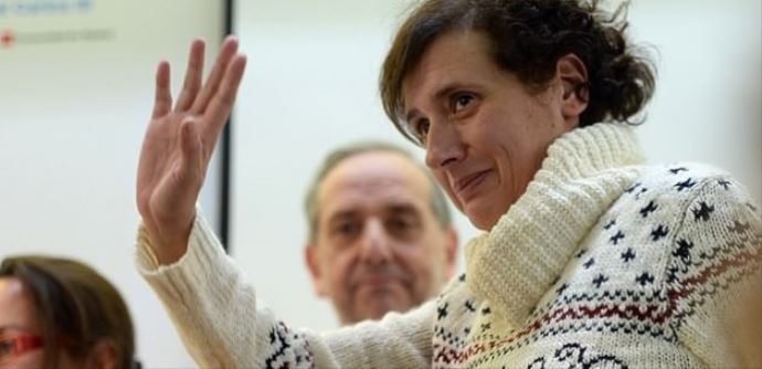 Ebola'dan kurtulan hemşire tazminat istiyor Ebola'dan kurtulan hemşire tazminat istiyor