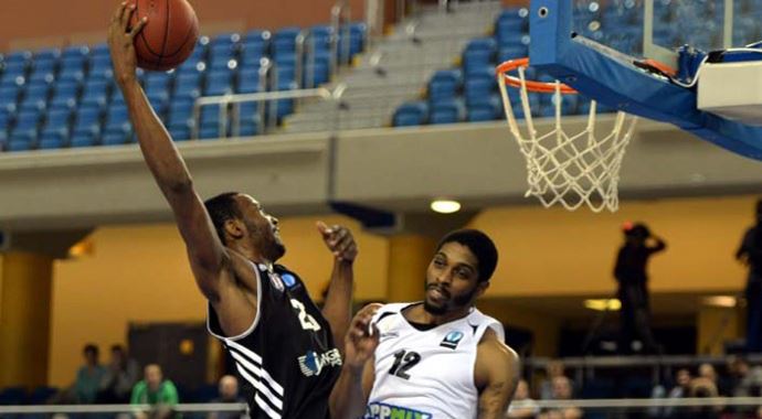 Kartal deplasmanda uçtu