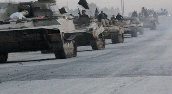 IŞİD ABD silahları ile gövde gösterisi yaptı IŞİD ABD silahları ile gövde gösterisi yaptı